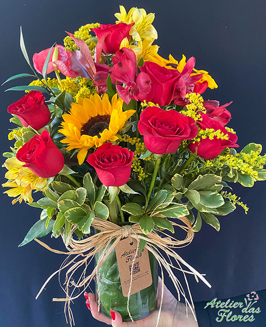 Atelier das Flores - Arranjo Rosas e Girassol
