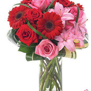 Atelier das Flores - Arranjo de Rosas, Gérberas e Lírios