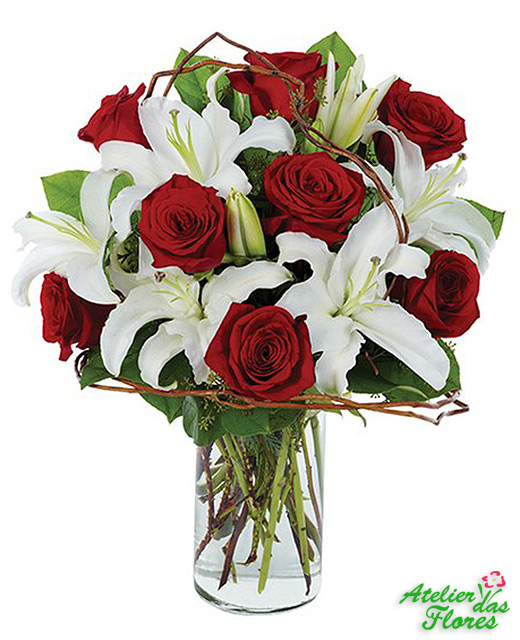 Atelier das Flores - Arranjo de Rosas e Lírios