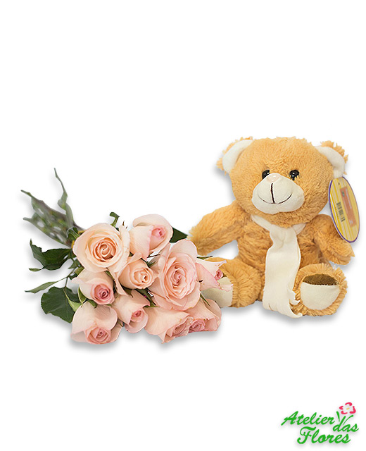Atelier das Flores - Buquê de 10 Rosas Rosadas e Pelúcia