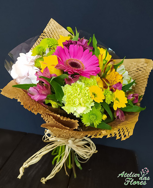 Atelier das Flores - Buquê de Flores Mistas Médio