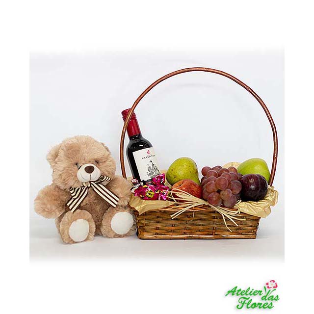 Atelier das Flores - Cesta de Frutas, Vinho e Pelúcia