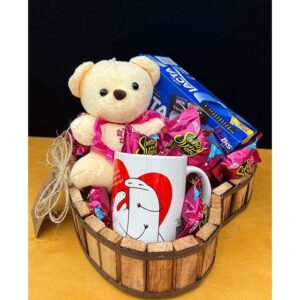 Atelier das Flores - Box Coração Fofura com Pelúcia e Chocolates